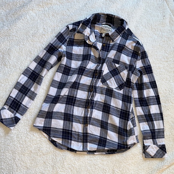 Urban Heritage Tops - Women’s flannel